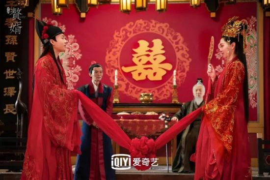 鲁迅先生说，真的猛士，敢于直面惨淡的人生，敢于正视淋漓的鲜血。很想把这句话送给所有的剧组。说到底，作为套路的善良，就是鲁迅所谓的“庸人设计”，“给人暂得偷生，维持着这似人非人的世界”。