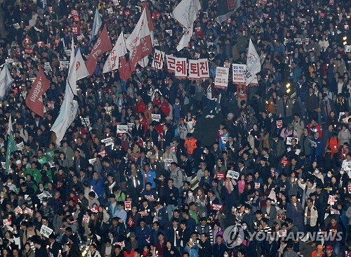 南朝鲜30万人倒朴 游行学生：成立革命政权