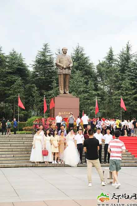 雨过天晴 韶山毛泽东广场人气爆棚