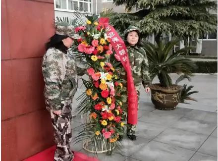 河南平顶山海平工人纪念伟大领袖和导师毛主席诞辰128周年