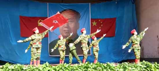 “开天辟地千秋歌颂伟人”——河北涉县南庄大剧场举行纪念毛主席逝世44周年文艺演出