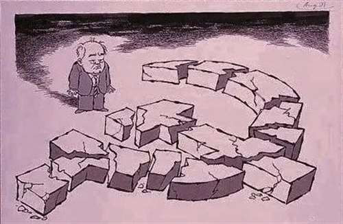 历史虚无主义造成了党内外严重的思想混乱。很多人动摇了对社会主义的信仰和信心，特别是一些知识分子和党政干部因而开始向往资本主义。例如著名社会学家塔·扎斯拉夫斯卡娅一开始还是主张在社会主义范围内进行改革的，但到了1990年，当她看到过去的社会主义社会原来是如此的“腐朽”时，就改变了看法。她站到了拥护资本主义的立场。认为资本主义与社会主义两种制度的根本区别是不存在的，成熟的资本主义具有“社会主义的特征”