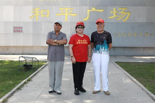 让广大市民铭记历史、赓续革命英雄的红色血脉,更加提升了“和平节”的文化内涵!
