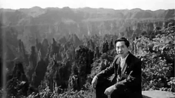 在《历史与阶级意识》新版序言中,卢卡奇提出了著名的“卢卡奇命题”,即认为黑格尔将对象化(Vergegenständlichung)和异化(Entfremdung)相等同,而马克思对这二者作出了严格区分。