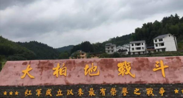 后世研究此段历史的无论学者、专家、军事家、政治家，抑或编剧、导演，都该收起那点小心思——勿在历史事实上玩花样、动手脚，让人看出你的浅薄与无知。毛主席用兵真如神，不容抹黑，不容亵渎!