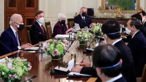 日本或许存在一种妄想，如果能够联手美国击败中国，那就有可能再次登上朝鲜半岛或者亚洲大陆，摆脱在日本列岛的生存绝境。