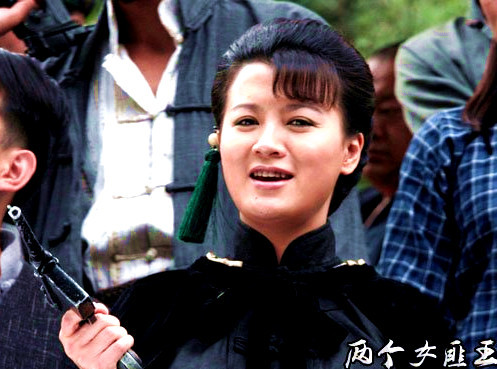 在“中国造”的影视剧中，一个最烂的标志，就是荧屏“美女化”。“美女化”的荧屏，让影视剧已丧失起码的信息负载力，很多影视剧几乎堕落成了骗子和“骗局”。