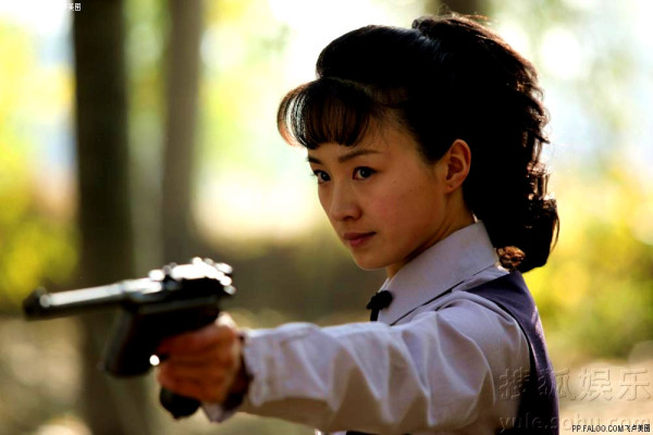 在“中国造”的影视剧中，一个最烂的标志，就是荧屏“美女化”。“美女化”的荧屏，让影视剧已丧失起码的信息负载力，很多影视剧几乎堕落成了骗子和“骗局”。