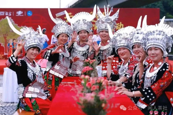 不得人心的道理，不论出自何人之口，都是遭人唾弃的歪理。这不仅是对历史的总结，更是对当下的警醒，和对未来的承诺。