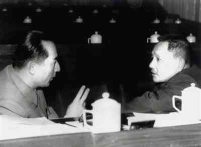 毛泽东与两位破格入党的维吾尔族党员