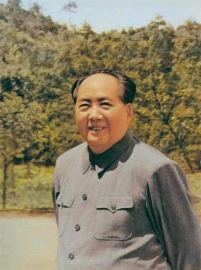 当时,毛主席的这些深深的忧虑和创造性的思想、理论、方针和政策,有几人能懂呢?