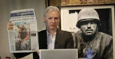即使总统被美国监听了,却连个屁都不敢放,还要替美国辩护,然后只敢在电影里意淫,这就是韩国,这就是殖民地的悲哀吧!
