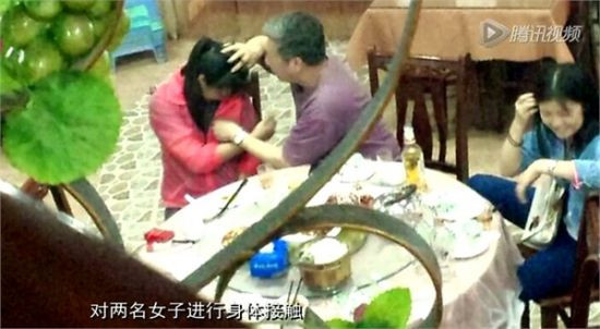 强吻学生是不是流氓行为?在媒体的混淆下,这竟然成为一个问题。王小箭何许人也?他公然鼓吹“爱中华民国就是爱国”,声称要清算毛泽东的罪行,叫嚣要回到胡耀邦或者1949年以前,鼓吹多党制与宪政改革,自比茅于轼,力挺袁腾飞,为薛蛮子洗地……