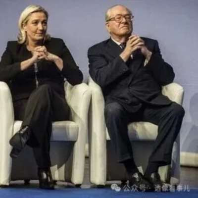 当下的世界,一边是危机,一边是希望。要打破旧秩序的枷锁,要在资本主义终结的历史阵痛里,孕育出真正的希望和变革,只有一条路,那就是以马克思列宁主义、毛泽东思想为指引,依靠最广大的无产阶级及其同盟军,依靠最广大的人民群众。