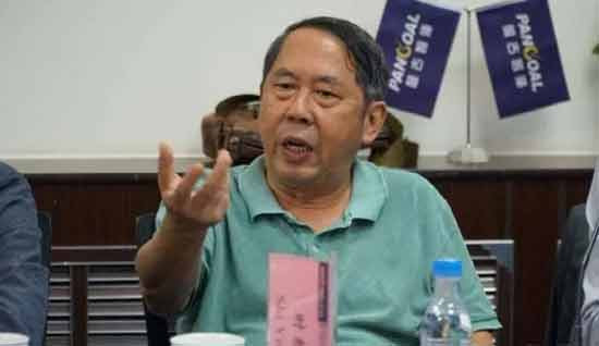 “国际气象观察”是何方神圣?很多人也许不知道,但是如果提到当年特朗普发起对中国的毛衣战的时候,那个要中国向美国投降的汉奸投降派,相信很多人就印象深刻了。 图片 图片 图片 无独有偶,最近网络上提到一位大名鼎鼎的时教授曾经提出中国应该销毁核武器取信美国。 图片 在提出“弃核取信美国”论的同时,他还提出“必须惩罚朝鲜博得美日谅解;中国必须让日本成为联合国常任理事国。 这种言论究竟是他最近提出的,还是以