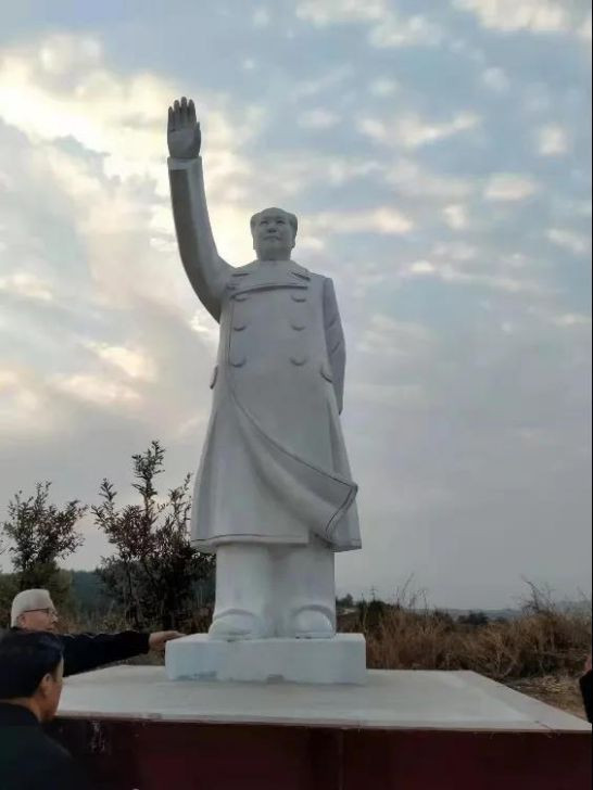请不要再做伤害广大人民群众感情的事情了！