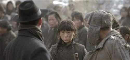 如果没有不受资本控制的人民政权、没有组织能力深入基层的“大政府”，钱、粮食根本到不了穷人手里！