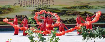 河北涉县木井乡举行纪念伟大领袖毛主席逝世43周年文艺演出