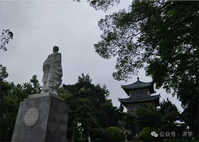 屈原属于全人类:毛主席弘扬中华优秀传统文化的杰作?