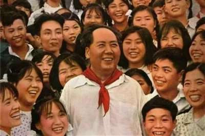 所谓的“人性”，并非一种与生俱来的、凝固不变的“本质”，而是一个历史的、社会的、具体的范畴。在阶级社会里，根本不存在什么抽象的、普遍的人性，存在的，只是带着深刻阶级烙印的人性。