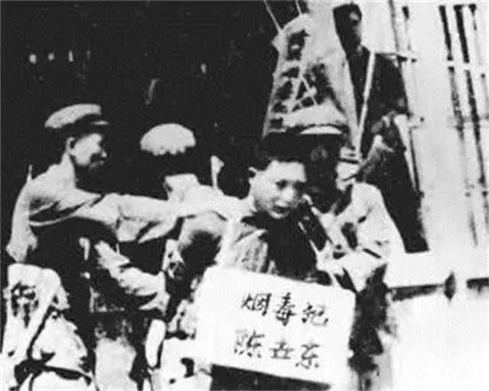 旷古绝今：毛主席创建了一个“30年无毒国”