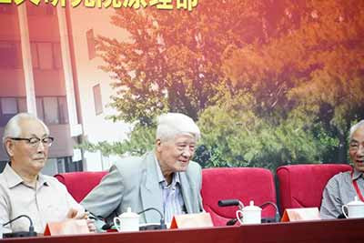 中国政治经济学学会成功举办“中国马克思主义经济学：70年回顾与展望”学术会议
