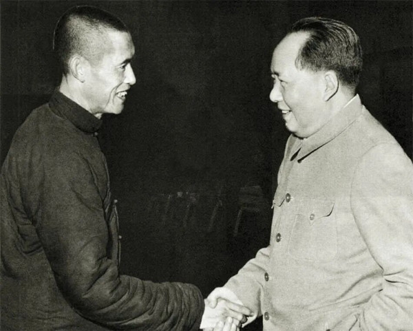 三条驴腿起家的穷棒子社,何以撑起一个国家的形象?(上)